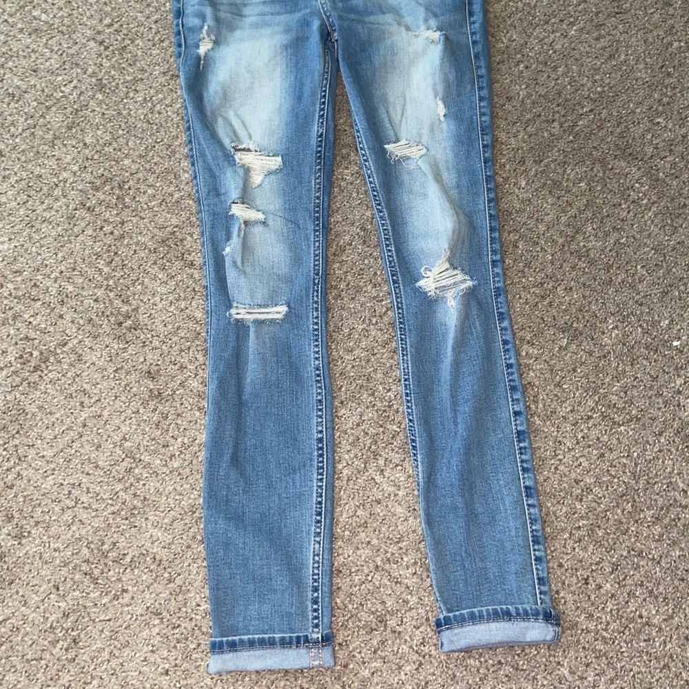 Hollister cuffed Jean - Picture 2 of 4